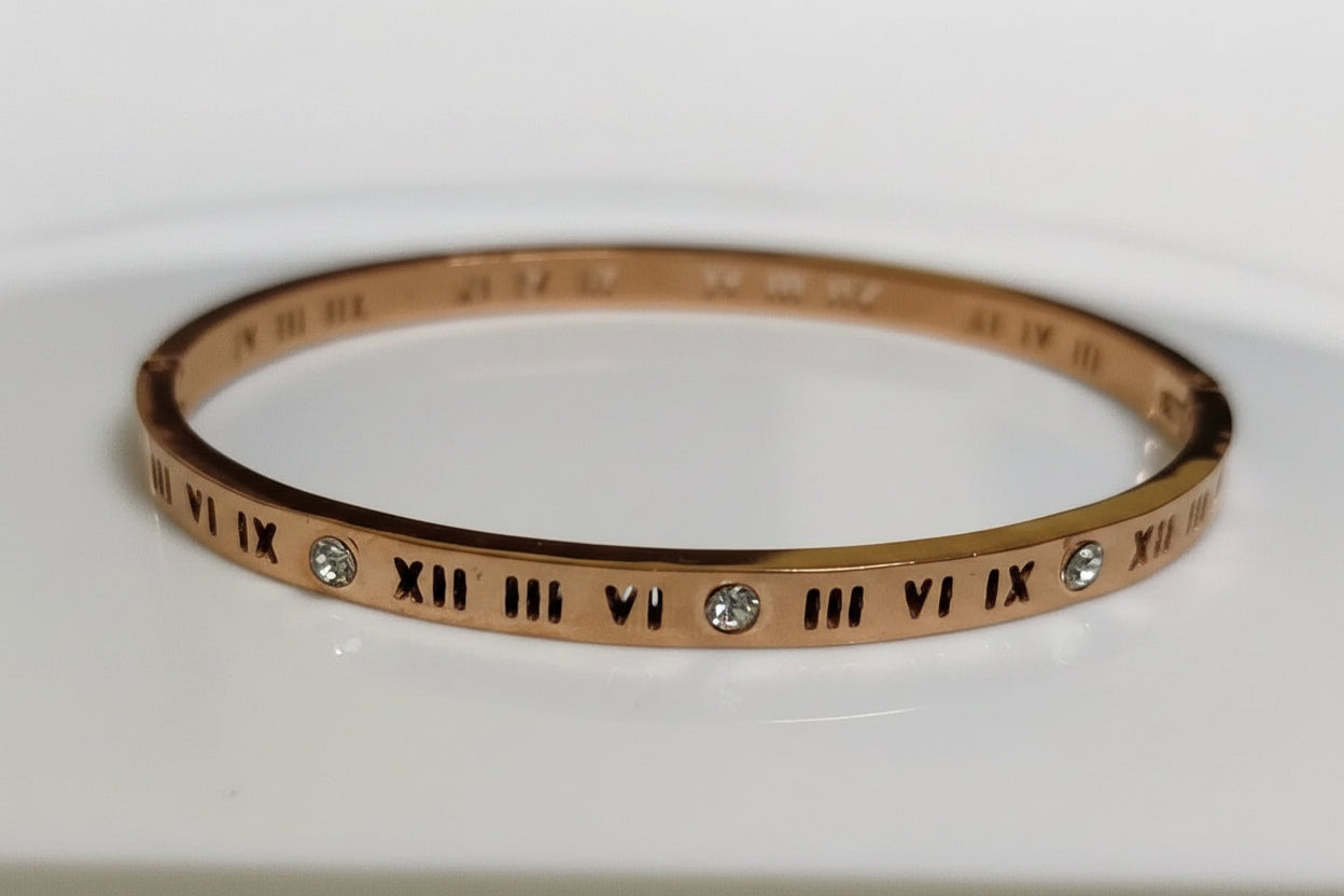 Roman no Bracelet