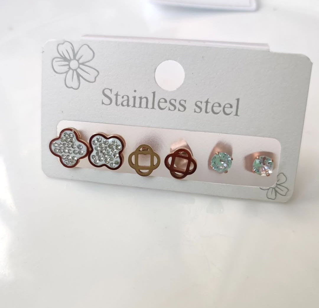 Rose Studs Card