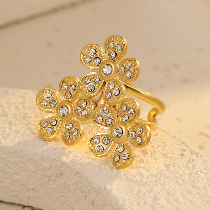 HoneyBelle Ring