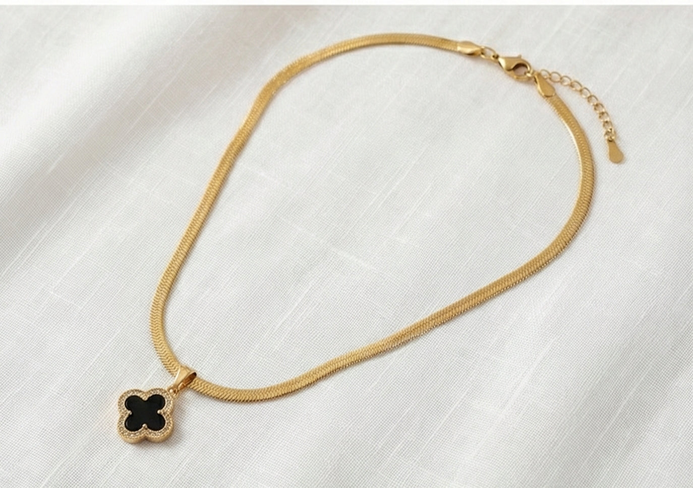 Reversible Clover Pendent