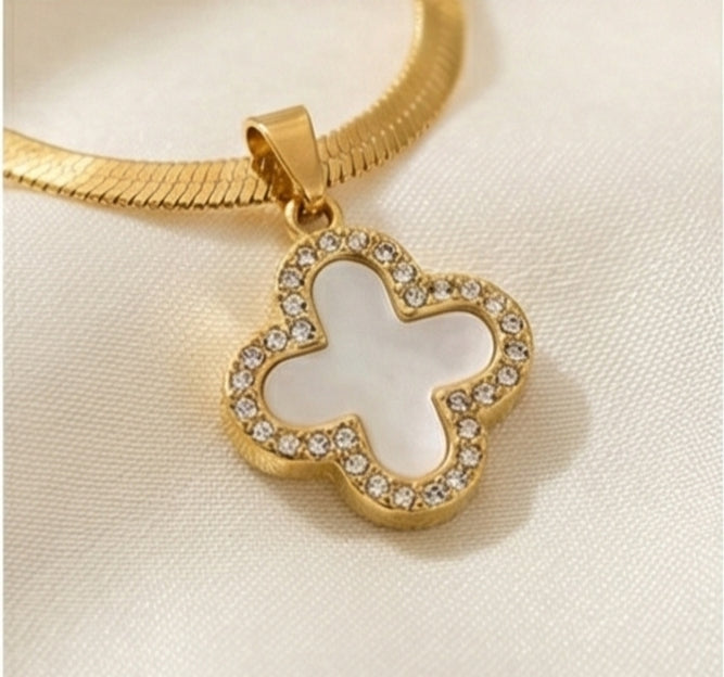 Reversible Clover Pendent