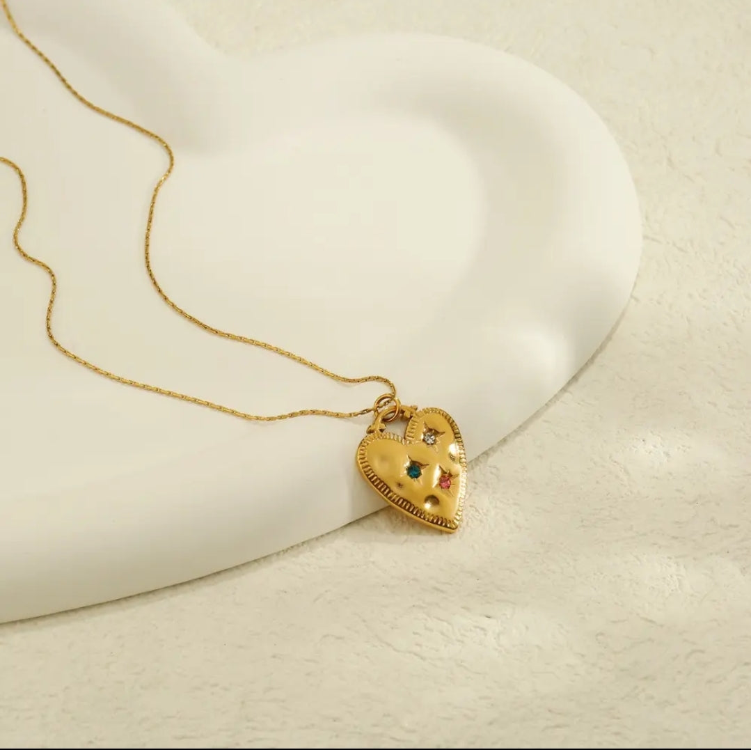Love yourself Pendent
