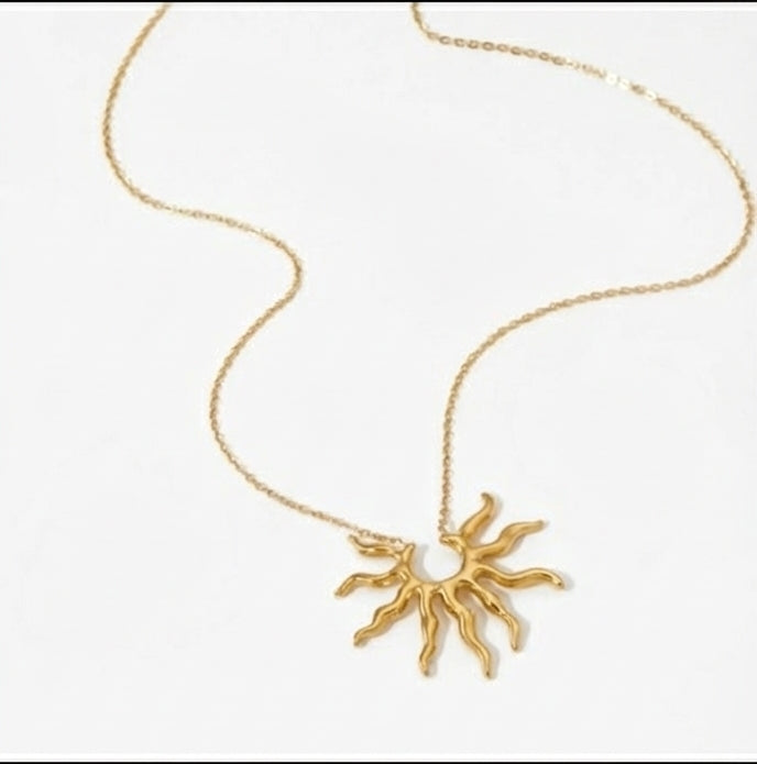 Sun kissed Necklace