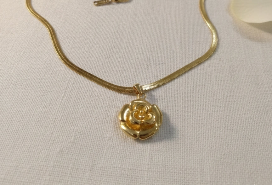 Golden Rose Necklace