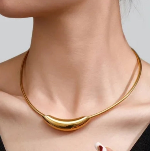 Elara Choker
