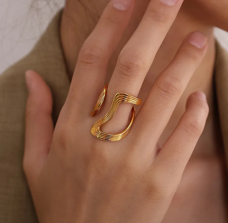 Tilted Ring