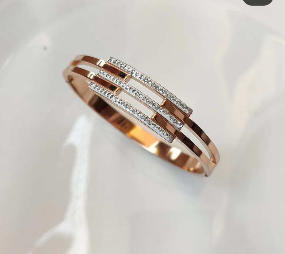 Eternal Bracelet