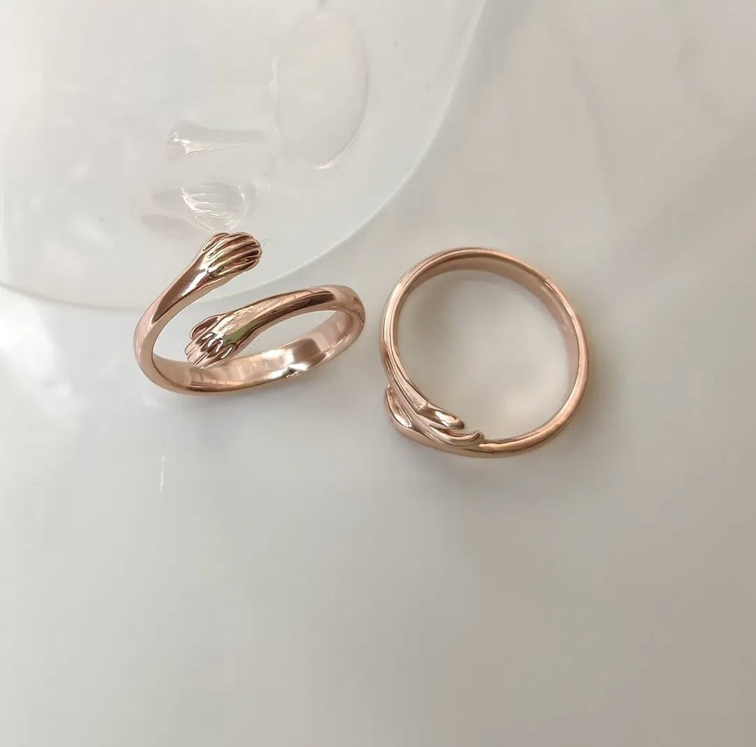 Hug Ring