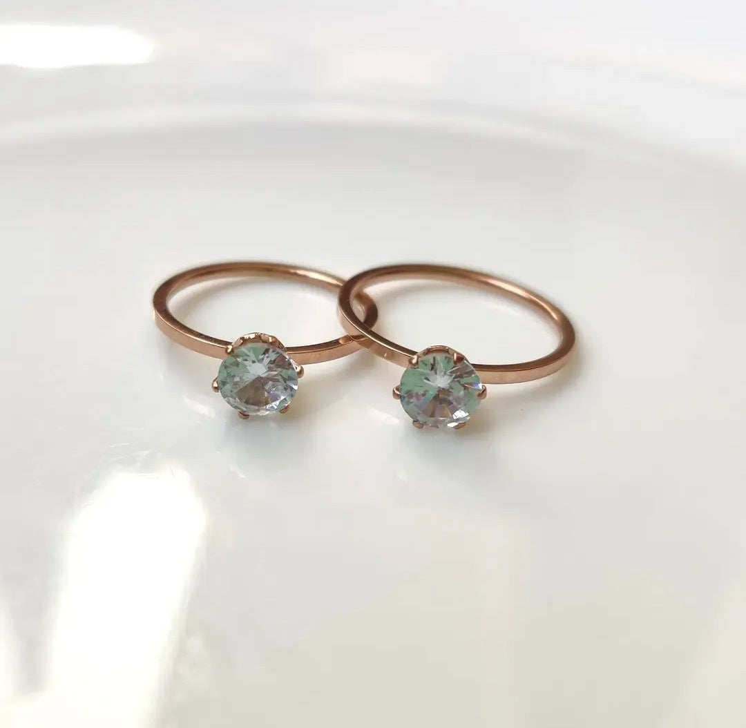 Solitaire Minimal Ring
